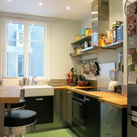 Charme Vaugirard Procession Citycosy